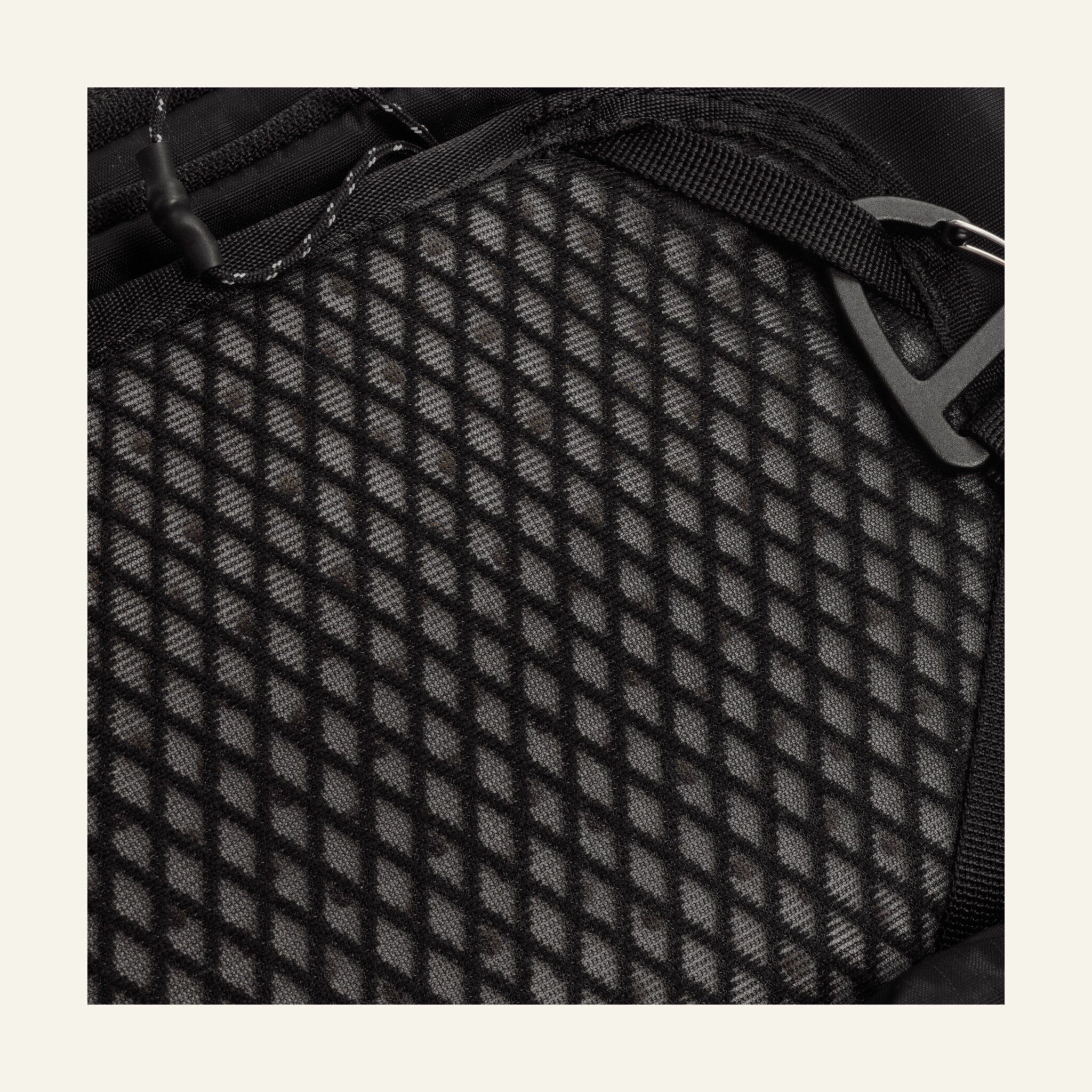 Balance Sling 7L - Black - Fjorden