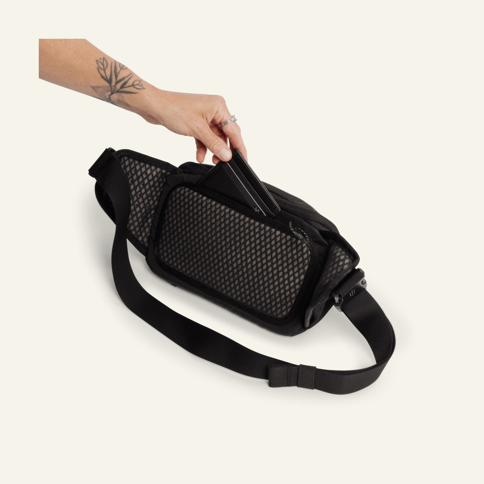 Slate Sling 4L - Black - Fjorden