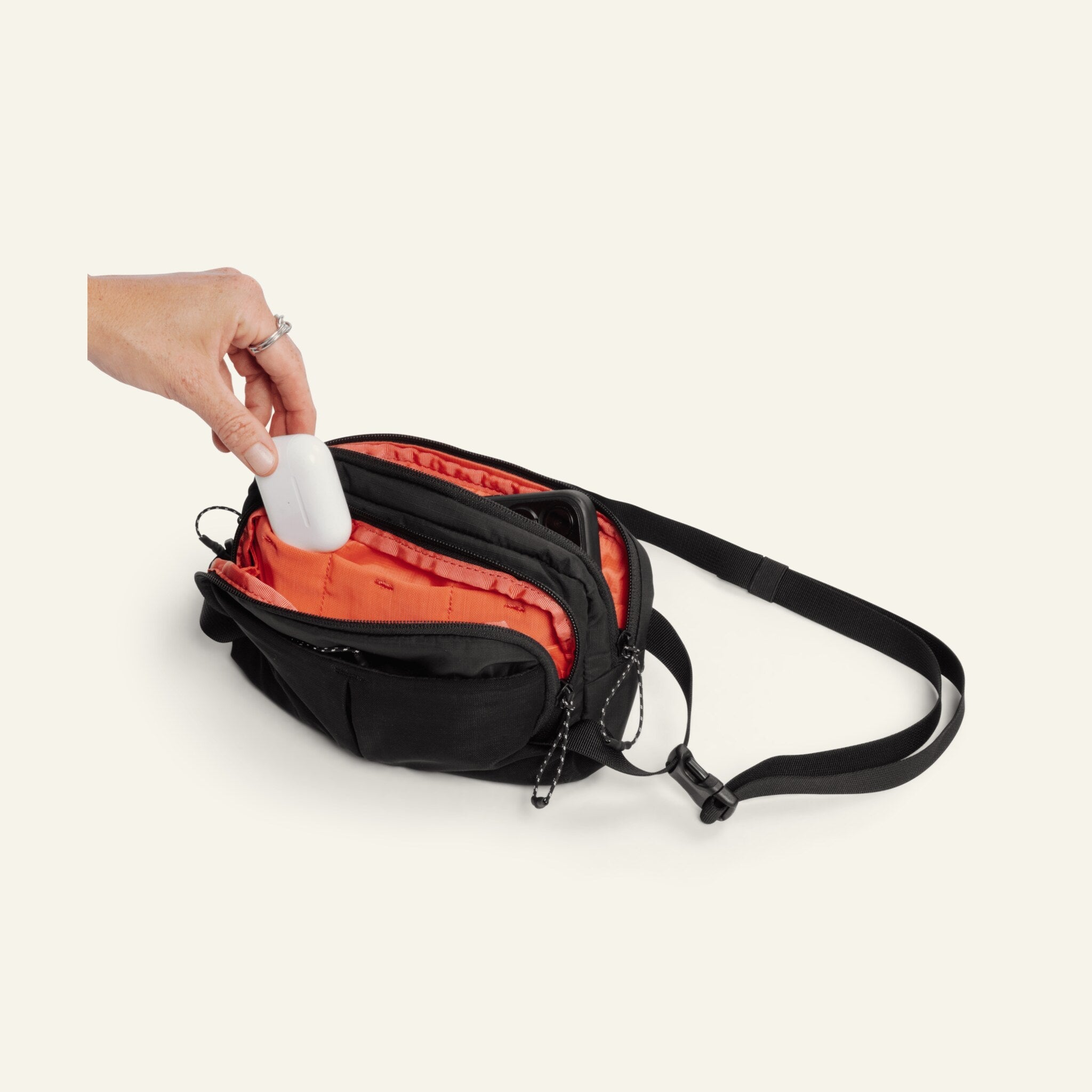 Take Sling 1.5L - Black - Fjorden
